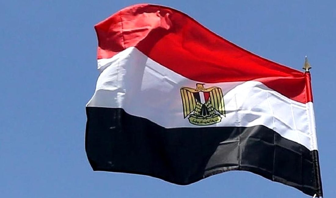 Mısır Yeni Hükümet Kabinesi Üyeleri Göreve Başladı Mısır'ın yeni hükümet kabinesi üyeleri göreve başladı. Ülkenin geleceği için