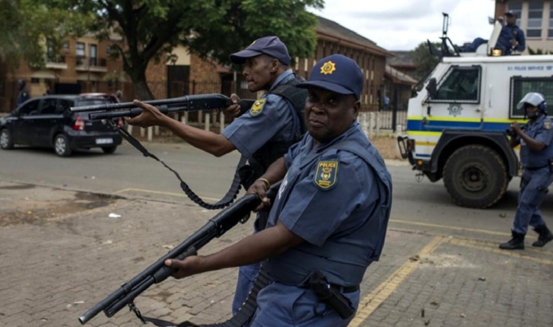 Orkney kasabasında meydana gelen silahlı saldırıda 8 kişi hayatını kaybetti.