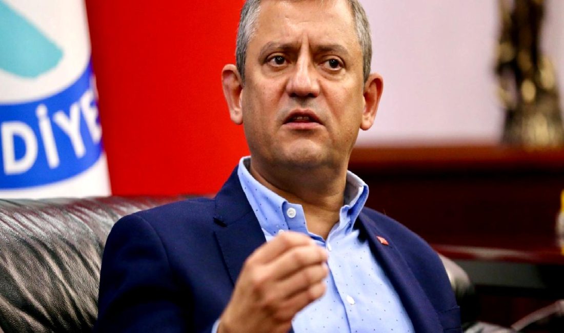 Özgür Özel’in Eskişehir’deki Açıklamaları: Şiddet, Barış ve İnsanlık Özgür Özel, Eskişehir'deki açıklamalarında şiddet, barış ve insanlık konularını ele