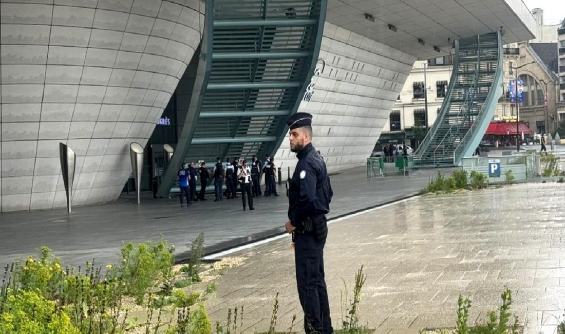 Paris 2024 Olimpiyat Oyunları’nda Medya Merkezi Güvenlik Önlemleri Paris 2024 Olimpiyat Oyunları'nda medya merkezi güvenlik önlemleri, etkinliklerin güvenli