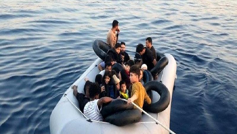 Sahil Güvenlik Operasyonları: Düzensiz Göçmen Kurtarma ve Kaçakçılarla Mücadele Sahil Güvenlik Operasyonları, düzensiz göçmenlerin kurtarılması ve kaçakçılıkla mücadele konularında