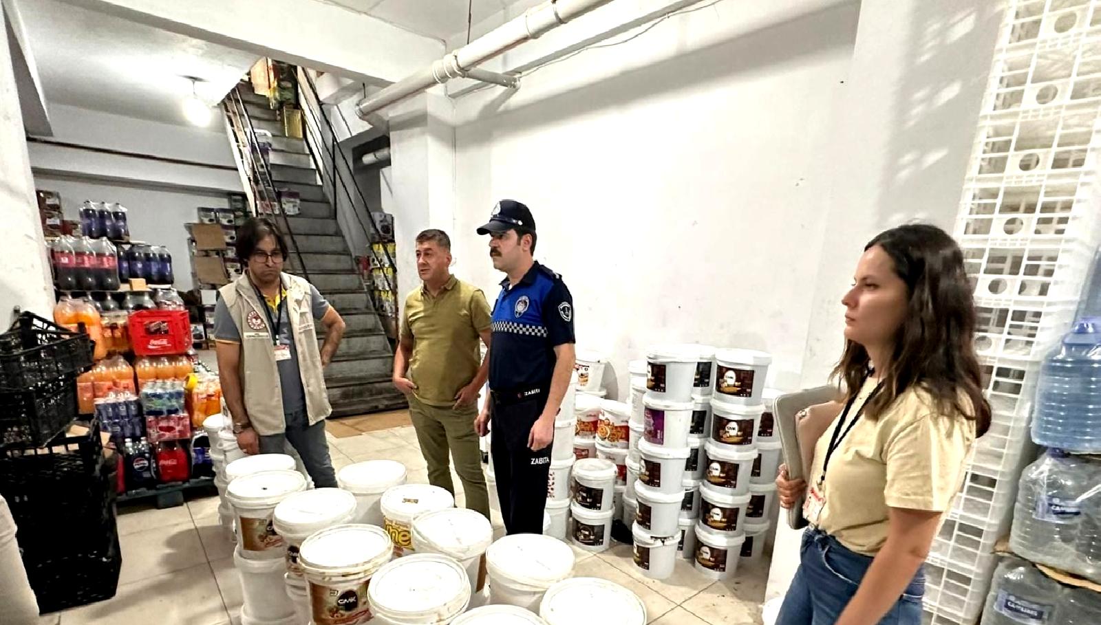 Şahinbey Belediyesi, halk sağlığını korumak amacıyla gerçekleştirdiği market denetimleri ile