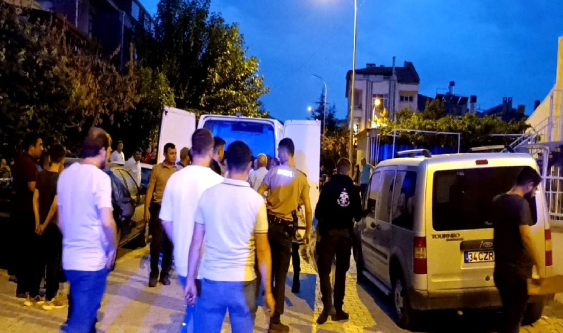 Sandıklı’da Araç İçinde Ölü Bulunan Şahsın Kimliği Belirlendi Sandıklı'da araç içinde ölü bulunan şahsın kimliği belirlendi. Olayın detayları