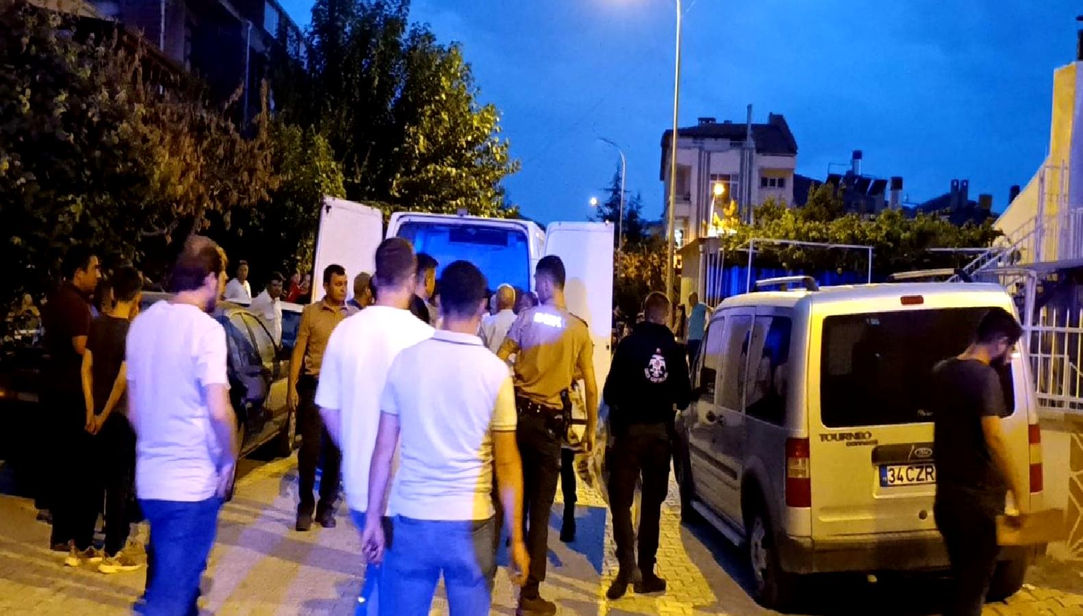 Sandıklı'da araç içinde ölü bulunan şahsın kimliği belirlendi. Olayın detayları