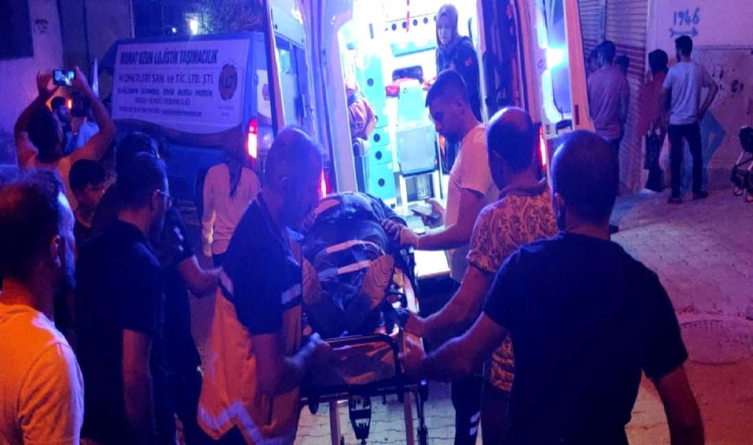 Şanlıurfa’da Yük Taşıma Servisi Kaza Yaptı Şanlıurfa'da yük taşıma servisi kaza yaparak trafikte büyük bir olaya