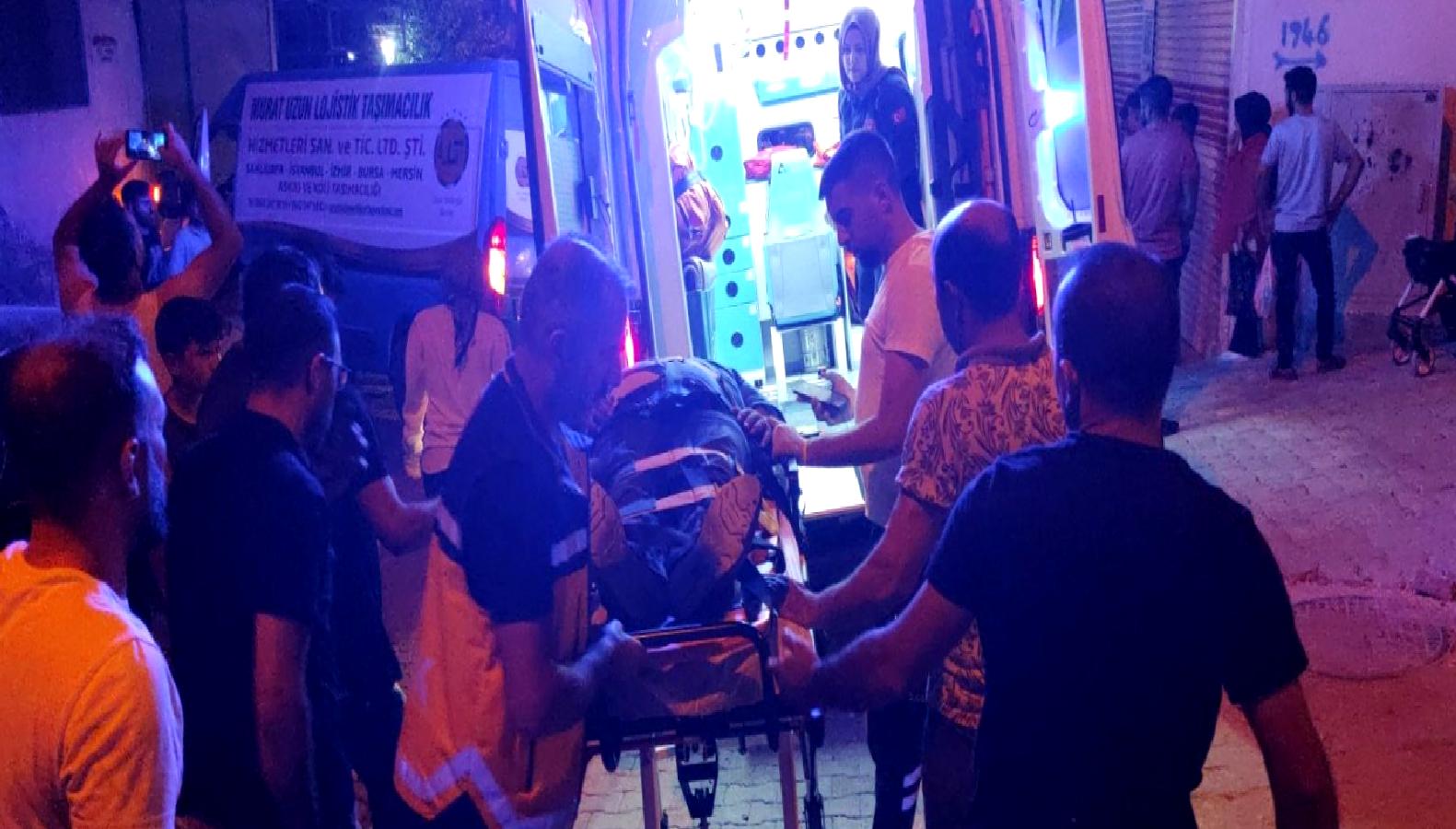 Şanlıurfa'da yük taşıma servisi kaza yaparak trafikte büyük bir olaya