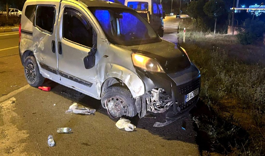 Sivas-Ankara kara yolunda meydana gelen kazada bir araç devrildi. Olayda