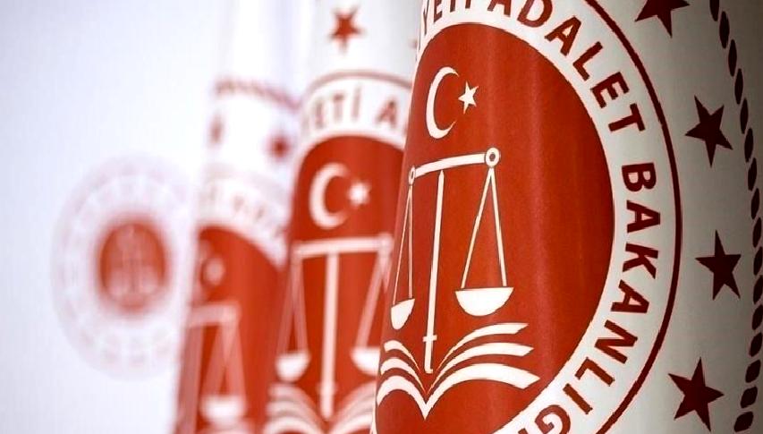 Tunç, Türk Bayrağına yönelik artan saldırılar hakkında detaylı açıklamayı sunuyor.
