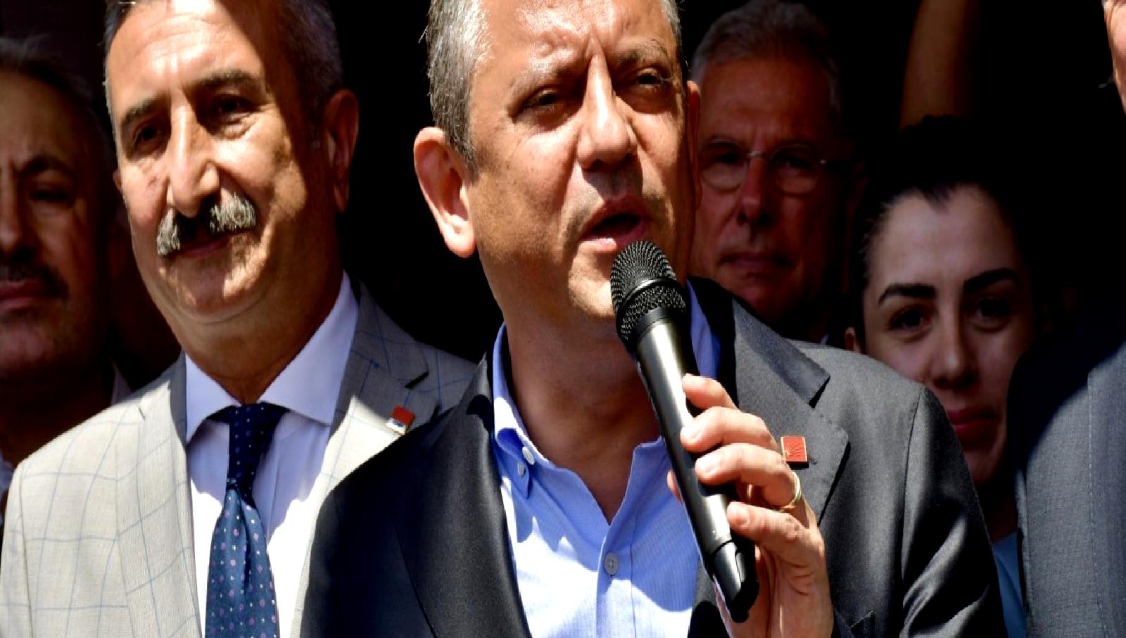 Türk tiyatrosunun efsanevi ismi Genco Erkal'ı kaybettik. Sanatıyla birçok nesli