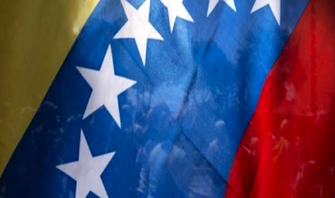 Venezuela’da Devlet Başkanlığı Seçimi: Maduro ve Gonzalez Arasındaki Rekabet Venezuela'da devlet başkanlığı seçimi, Maduro ve Gonzalez arasındaki kıyasıya rekabetle