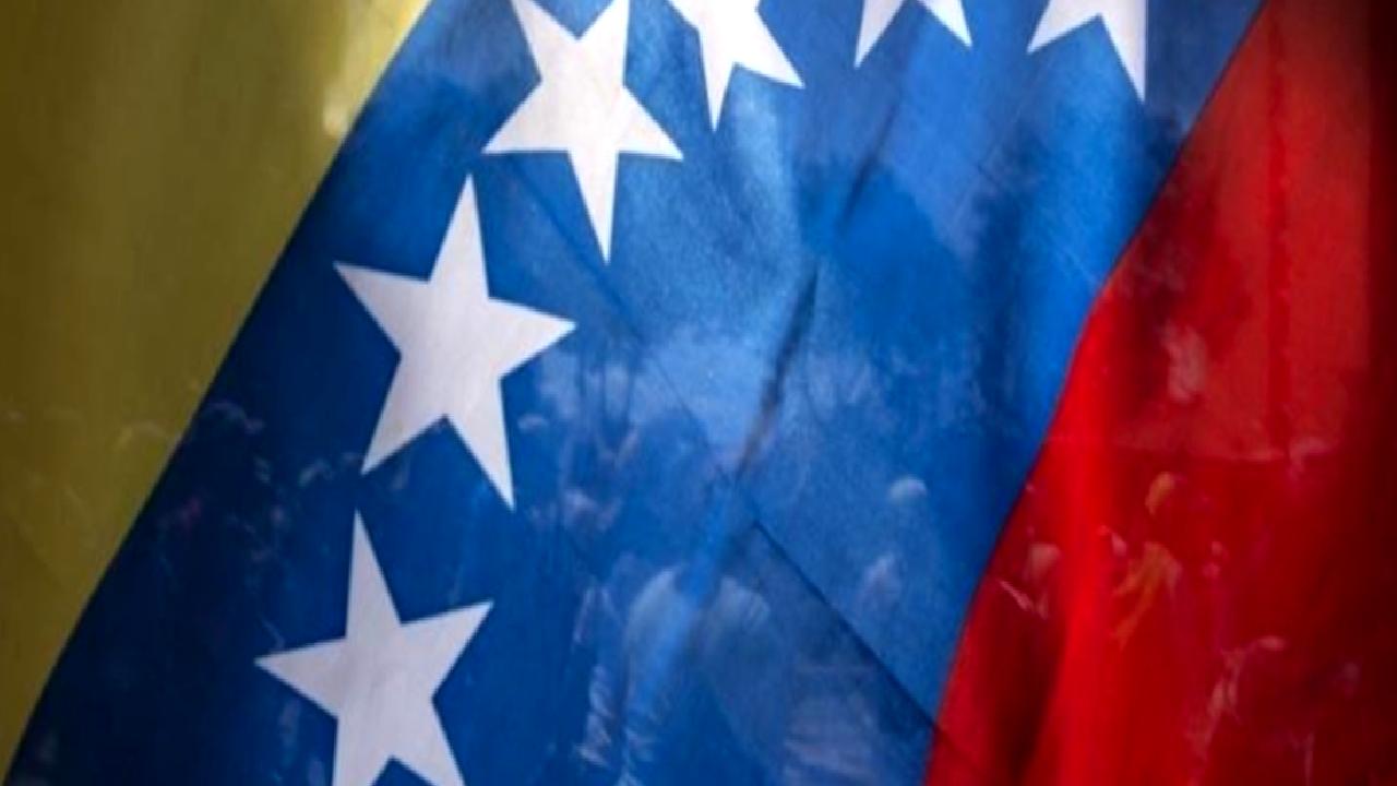 Venezuela'da devlet başkanlığı seçimi, Maduro ve Gonzalez arasındaki kıyasıya rekabetle