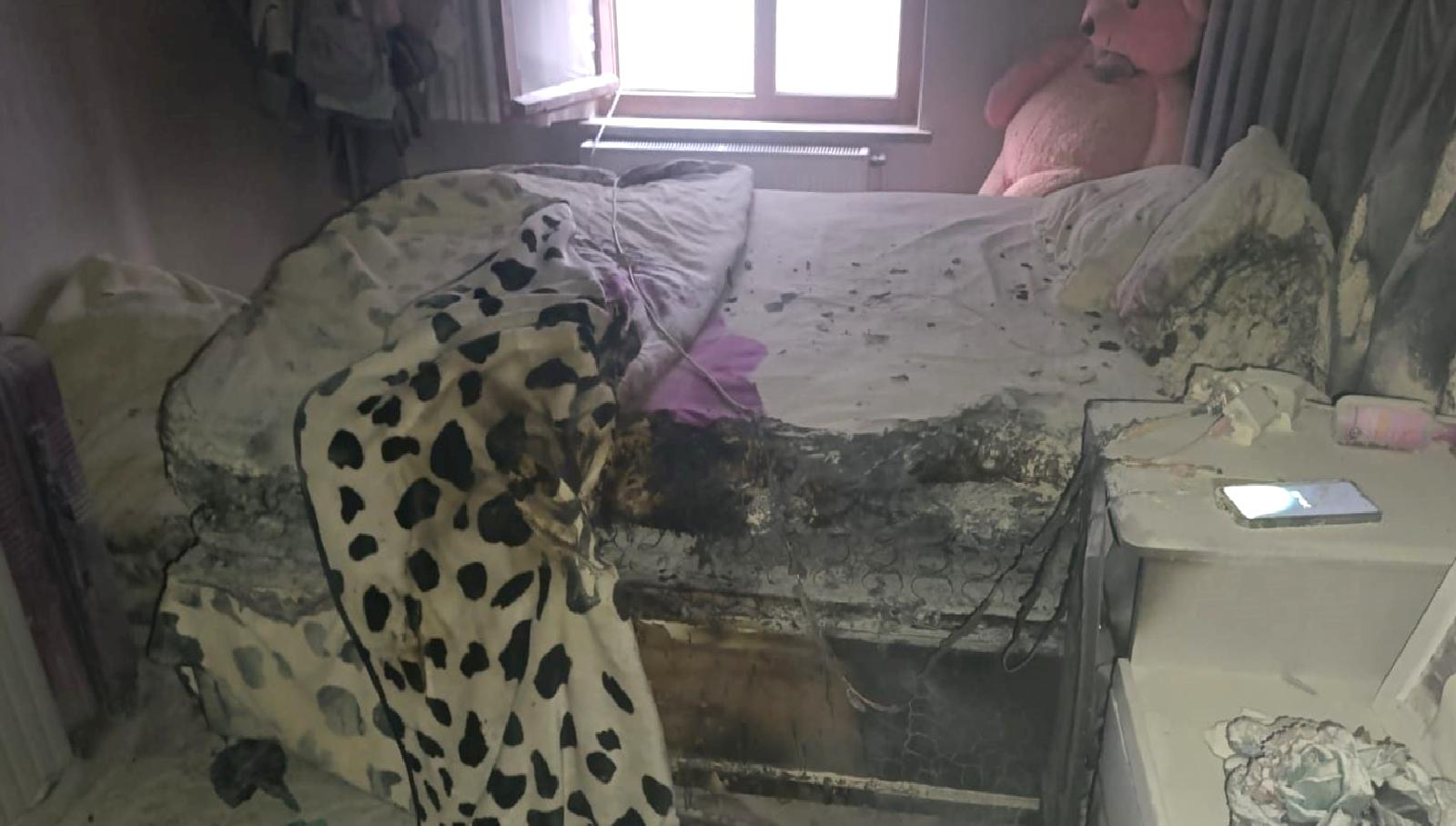 Yangın apartmanını saran bir facia: Cep telefonu şarj aleti patladı!