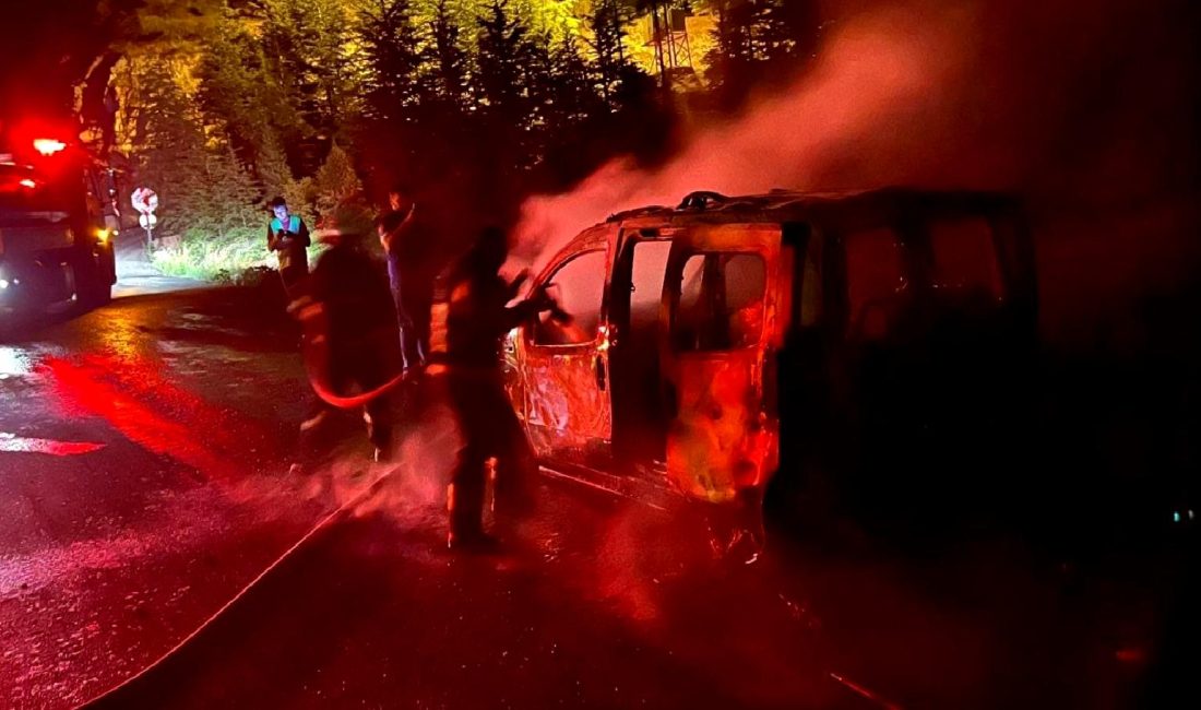 Yangın, Çeltikçibeli Rampasında araç trafiğini engelledi. Olayın detayları ve yaşananlar