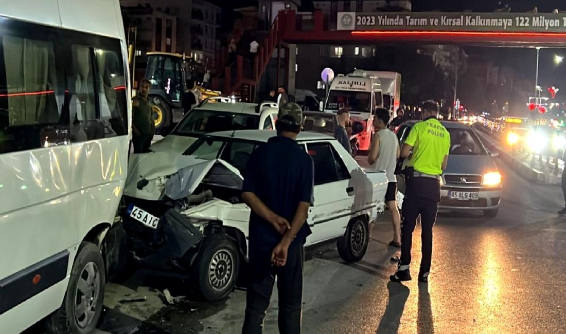 Zincirleme Trafik Kazası: 9 Yaralı Zincirleme trafik kazası sonucu 9 kişi yaralandı. Olayın ayrıntıları, kaza