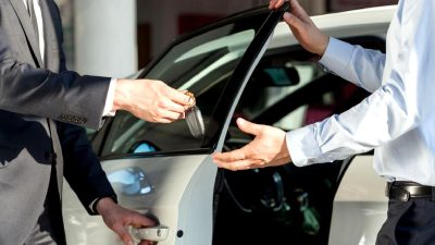 2023 yılının ilk yarısında Avrupa'da en çok satan otomobilleri keşfedin.