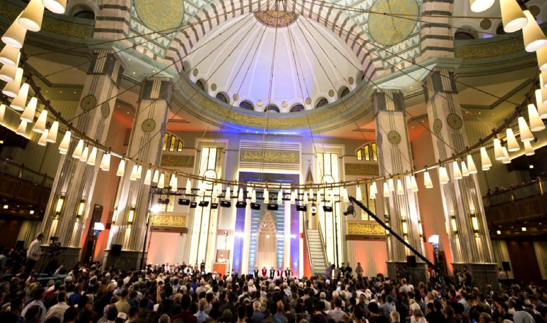 2024 Cuma namazı saatleri ve kılınışı hakkında detaylı bilgilere ulaşın.