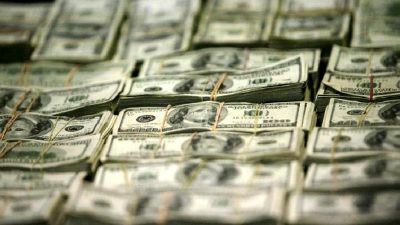 ABD Doları'nın son ekonomik verilerle nasıl yükselişe geçtiğini keşfedin. Piyasalardaki