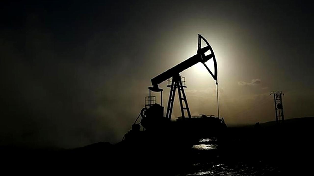 ABD Enerji Enformasyon İdaresi'nin raporu, petrol stokları ve üretim verilerini