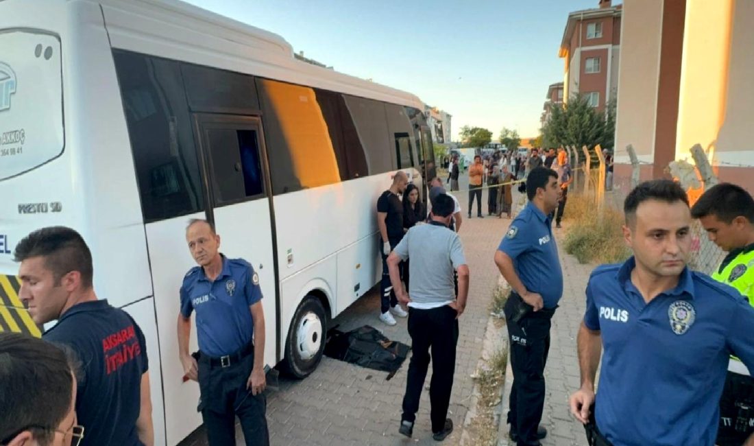 Aksaray'da meydana gelen minibüs kazasında iki kişi hayatını kaybetti. Olayın