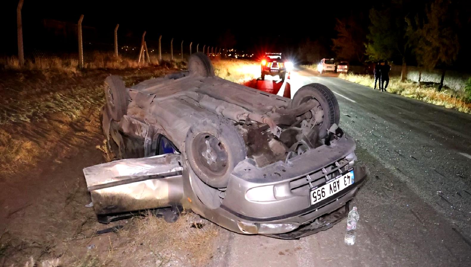 Aksaray'da meydana gelen trafik kazasında takla atan araçta 6 kişi