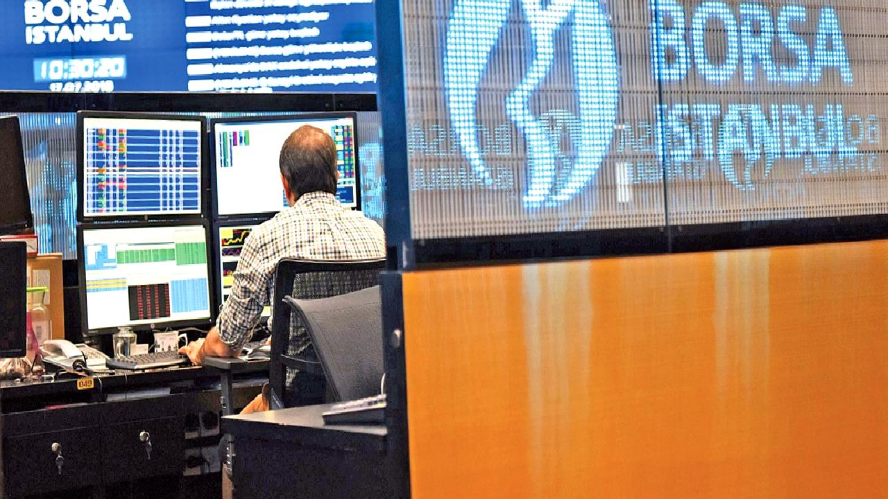 BIST 100 endeksindeki düşüşün ardındaki piyasa gelişmeleri ve ABD ekonomik