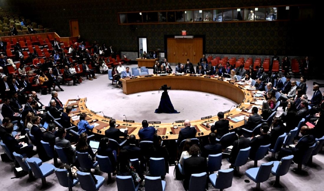 BMGK Acil Oturumu'nda İran'ın talepleri ve bölgedeki gerginlikler masaya yatırılıyor.