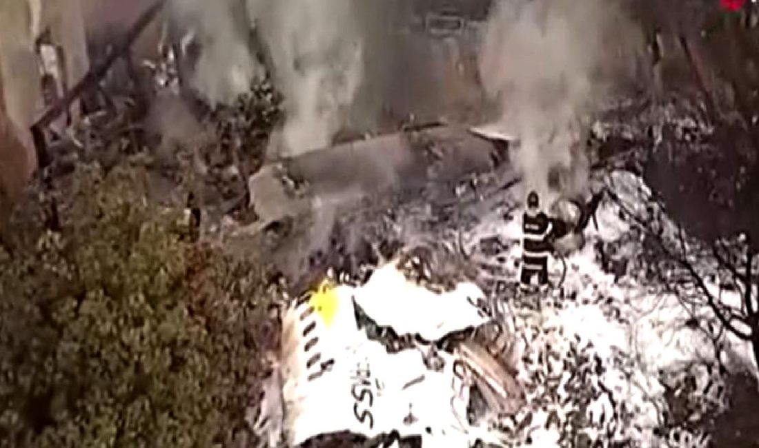 Brezilya’da Voepass Uçağı Düşerek Tüm Yolcuları Kaybetti Brezilya'da Voepass uçağı düştü ve tüm yolcular hayatını kaybetti. Olayın