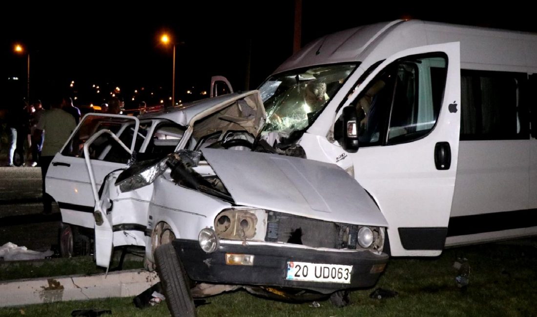 Denizli’de Feci Kaza: 2 Ölü, 10 Yaralı Denizli'de meydana gelen feci kaza, 2 kişinin hayatını kaybetmesine ve