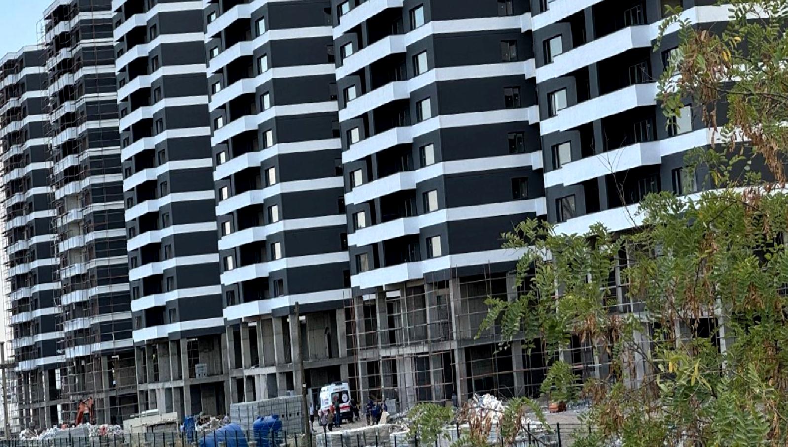 Diyarbakır'da bir inşaat kazası sonucu 25 yaşındaki usta hayatını kaybetti.