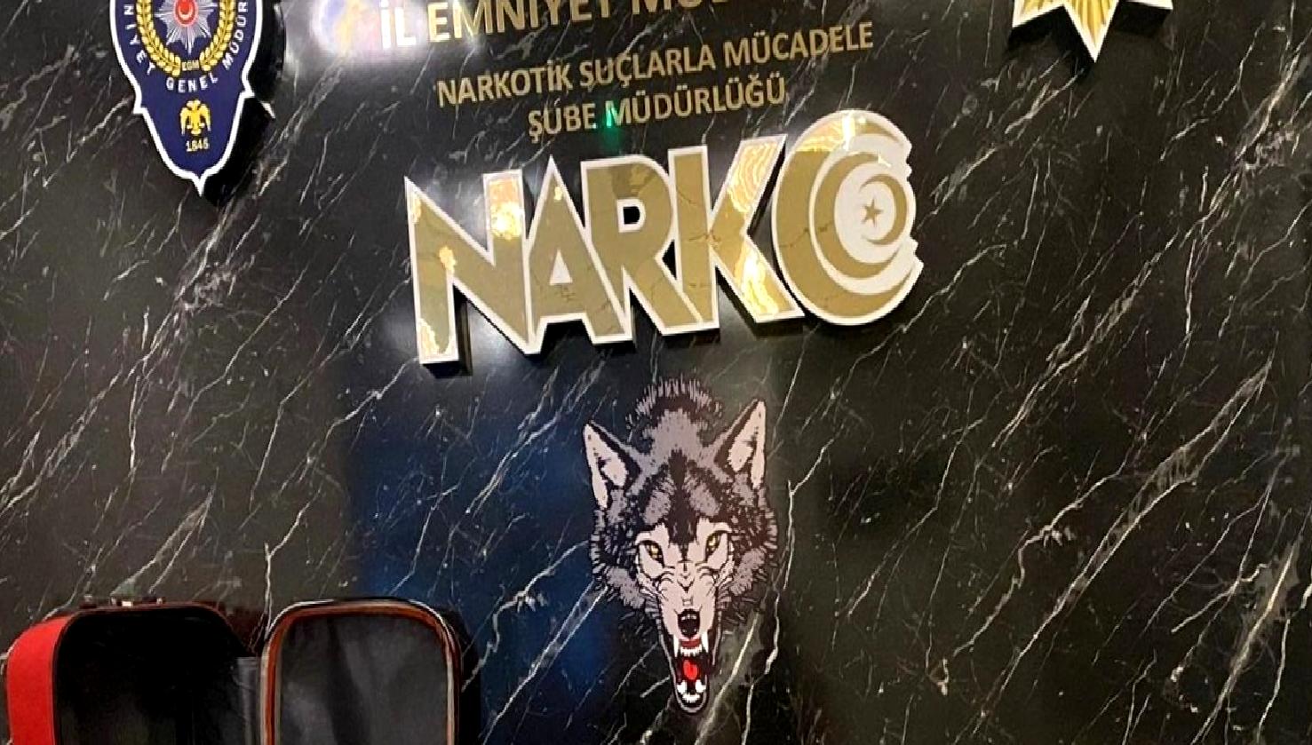Edirne'de gerçekleştirilen narkotik operasyonunda 9 bin 828 sentetik ecza hapı