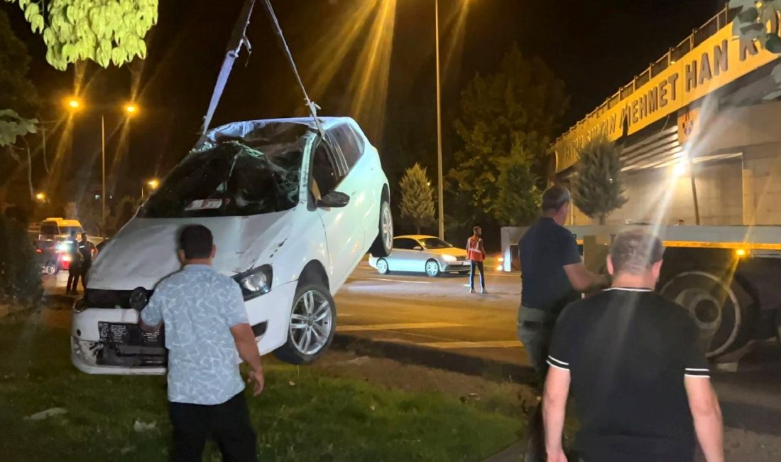 Fatih Sultan Mehmet Han Köprülü Kavşağı'nda meydana gelen feci kaza,