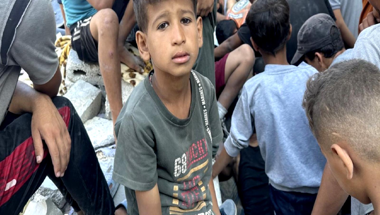 Filistin, Gazze'deki soykırımı durdurmak için dünya genelinde yenilenen çağrılarla dikkat