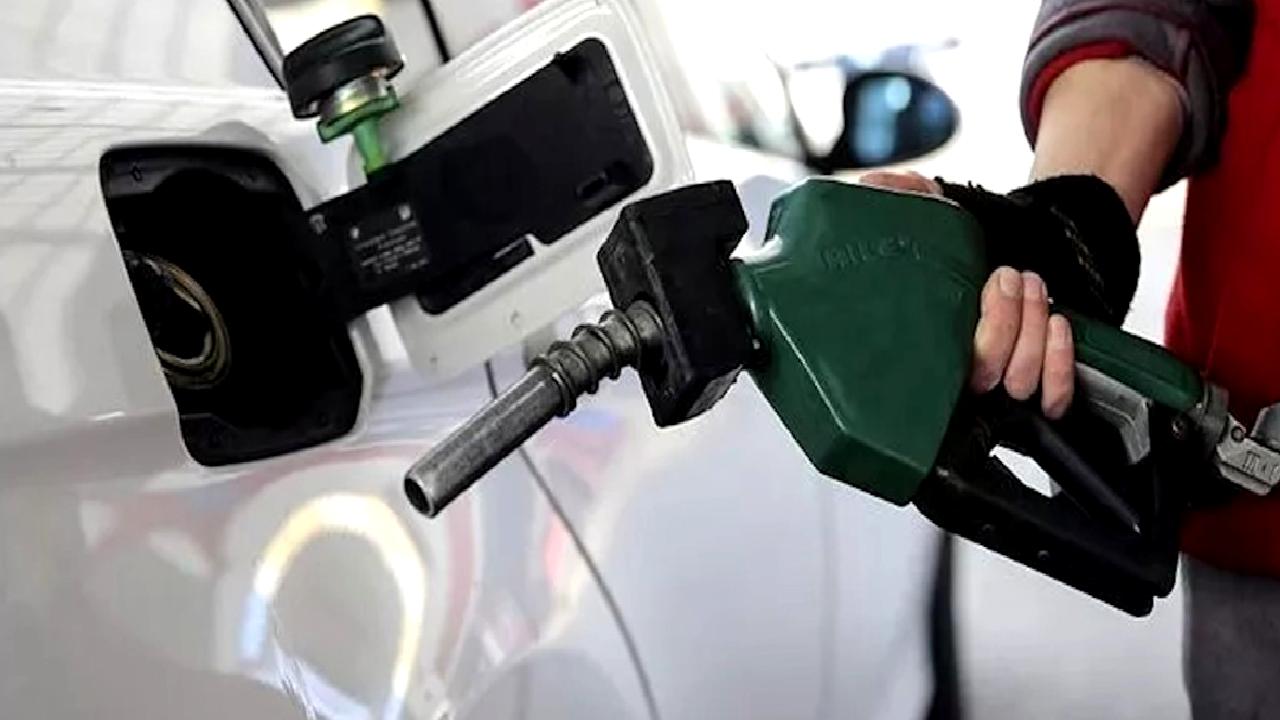 18 Ağustos 2024 tarihli güncel akaryakıt fiyatlarını öğrenin. Benzin, motorin