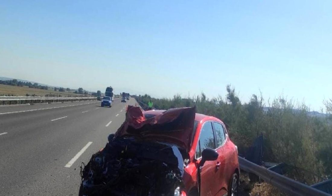 İstanbul-İzmir Otoyolunda Feci Kaza İstanbul-İzmir otoyolunda meydana gelen feci kaza, yolları kapattı ve trafik