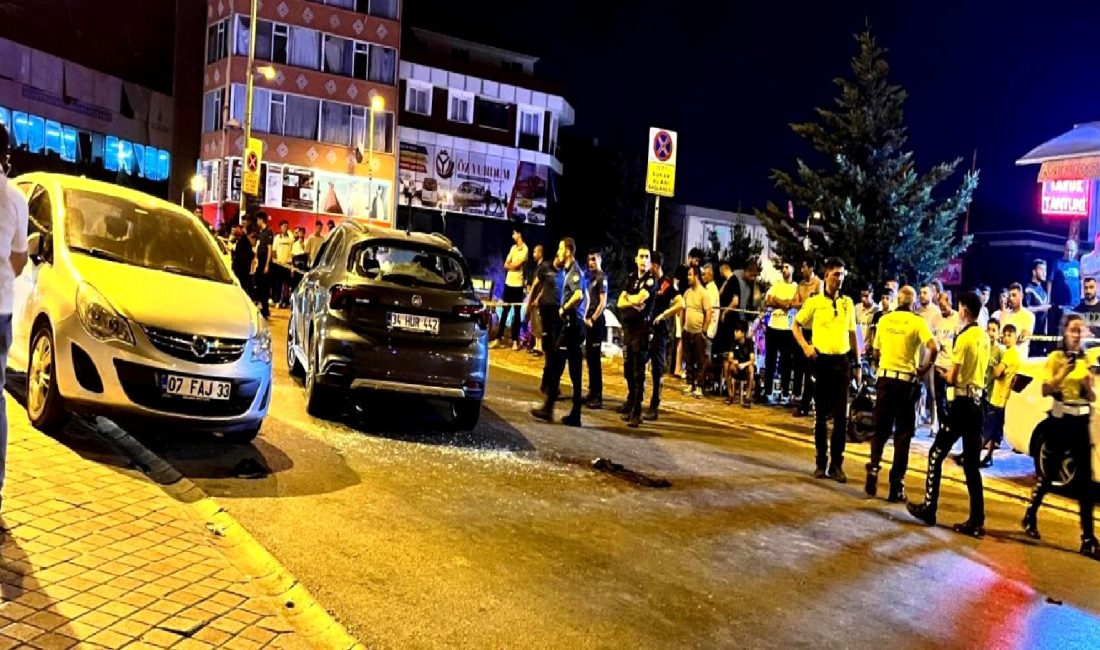 İstanbul’da Düğün Yolunda Feci Kaza: 3 Yaşındaki Çocuk Hayatını Kaybetti İstanbul'da düğün yolunda meydana gelen feci kazada, 3 yaşındaki bir