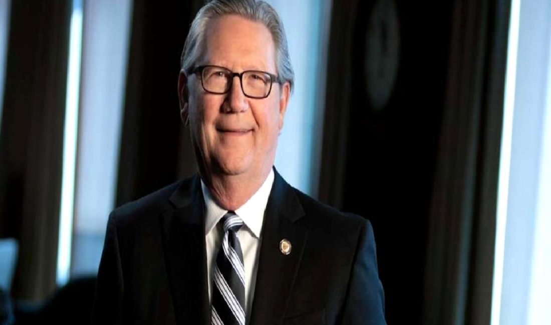 Jeff Schmid’in Enflasyon Üzerine Açıklamaları Jeff Schmid, enflasyonun ekonomik etkilerini ve gelecekteki beklentileri değerlendiriyor. Bu