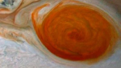 Jüpiter'in dev kırmızı lekesi, devasa fırtına dinamikleri ve küçülme süreci