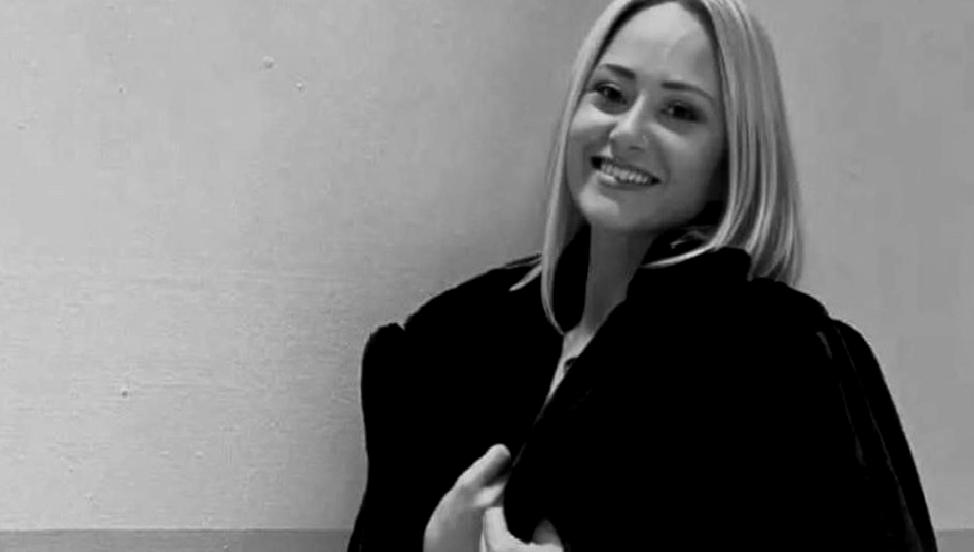 Kocaeli’de Nuhbe Yılmaz’ın Trajik Ölümü ve Ardındaki Sır Kocaeli'de Nuhbe Yılmaz'ın trajik ölümü, ardında birçok soru işareti bırakıyor.