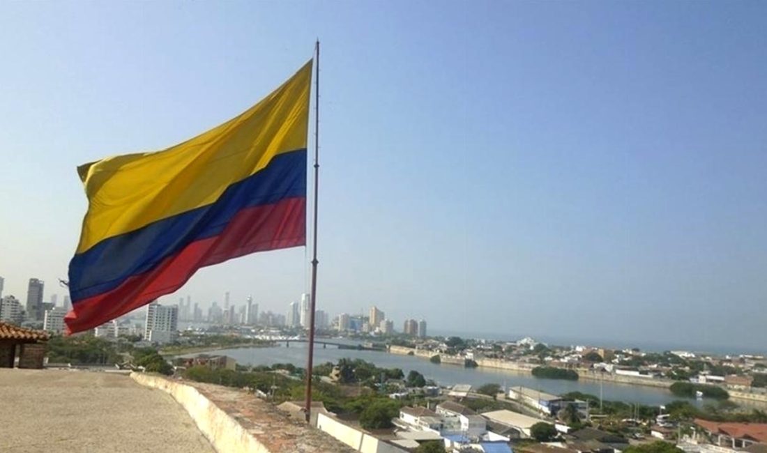 Kolombiya’da Adalet Sarayı’na Yönelik Güvenlik Önlemleri Kolombiya'da Adalet Sarayı'nın güvenliğini artırmak için alınan önlemler, hukukun üstünlüğünü