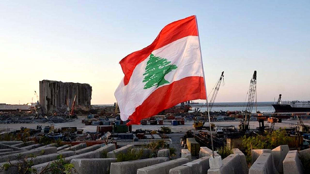 Lübnan'da yaşanan elektrik krizi, günlük yaşamı olumsuz etkiliyor. Sadece 4