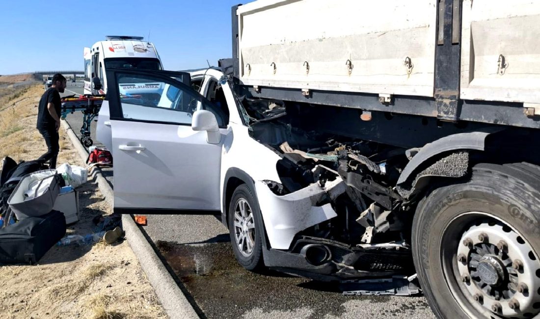 Niğde-Ankara Otoyolu'nda meydana gelen ciddi trafik kazası, birçok aracın karıştığı