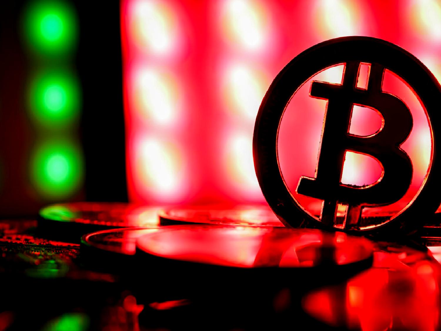 NYSE American LLC, Spot Bitcoin ETF opsiyonlarını geri çekti. Bu