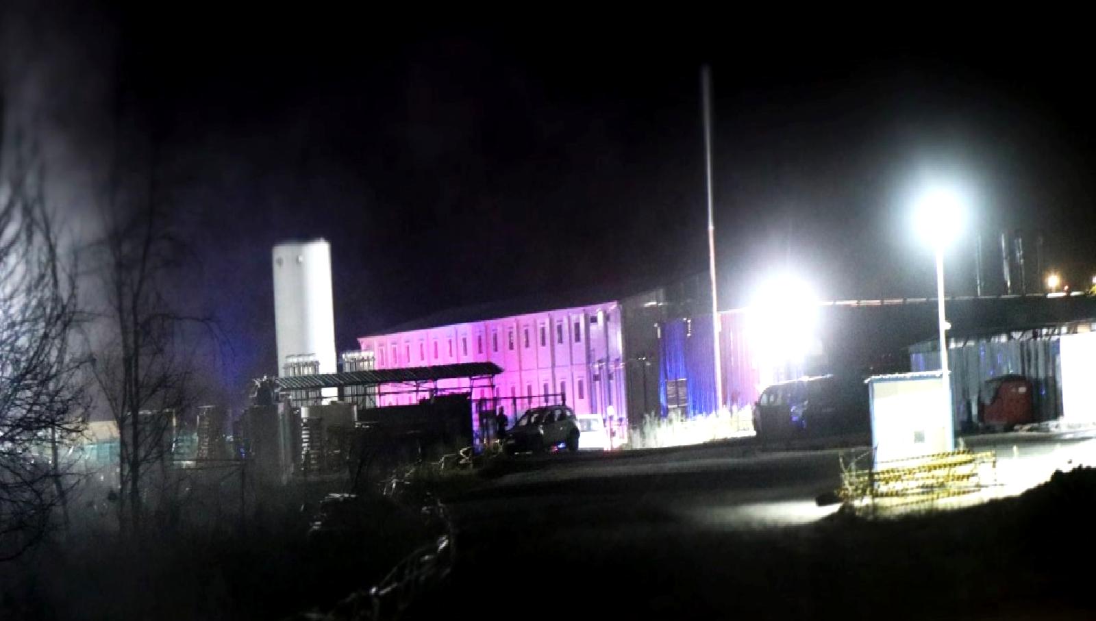 Sakarya'da prefabrik yapıda meydana gelen tavan çökmesi sonucu 15 işçi