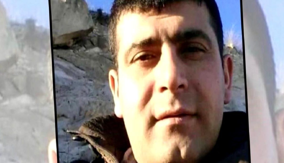 Şanlıurfa’da Saha Güvenlik Görevlisi Trajik Kaza Sonucu Hayatını Kaybetti Şanlıurfa'da meydana gelen trajik bir kaza sonucu saha güvenlik görevlisi