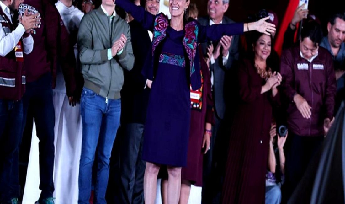 Sheinbaum, kadınların tarihsel rolü ve güçlenmesi üzerine etkileyici bir konuşma