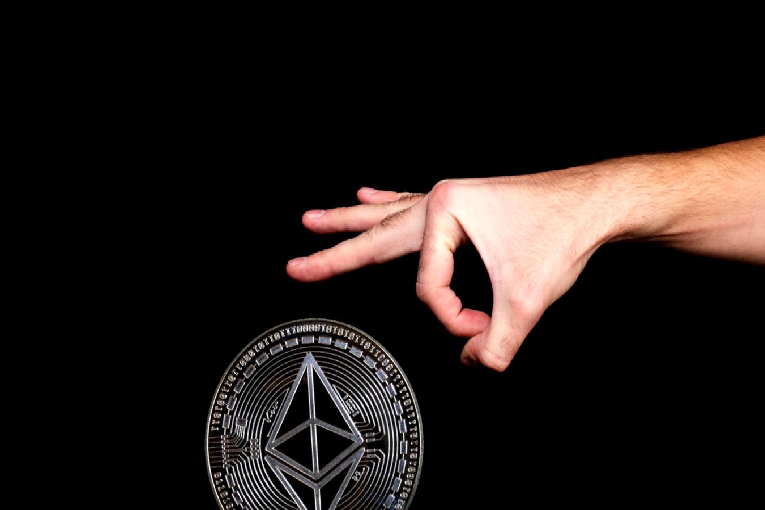 Solana, son dönemde Ethereum'u aylık DEX işlem hacminde geride bırakarak