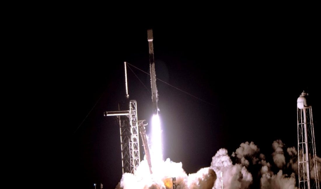 SpaceX, uzay teknolojisinde bir adım daha atarak 23 yeni Starlink
