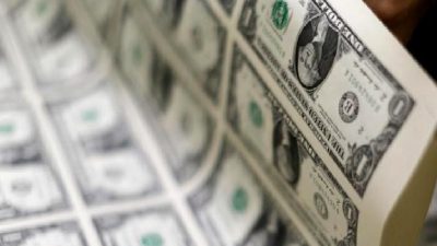 TCMB'nin rezerv verileri, toplam ve brüt rezervlerdeki azalmaları ele alıyor.