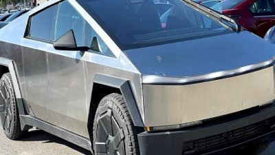 Tesla Cybertruck sipariş durumu ve piyasa analizi hakkında en güncel