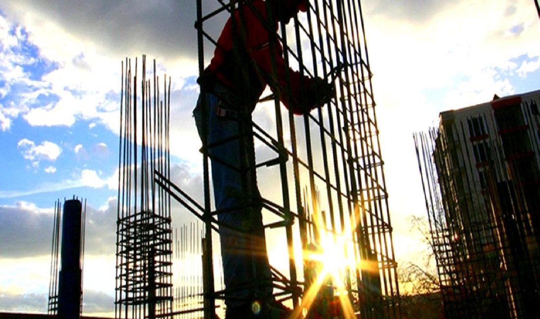 Türkiye İnşaat Sektöründeki Durgunluk ve Yurtdışına Yöneliş Türkiye inşaat sektöründeki durgunluk, sektördeki aktörlerin yurtdışına yönelmesini hızlandırdı. Bu